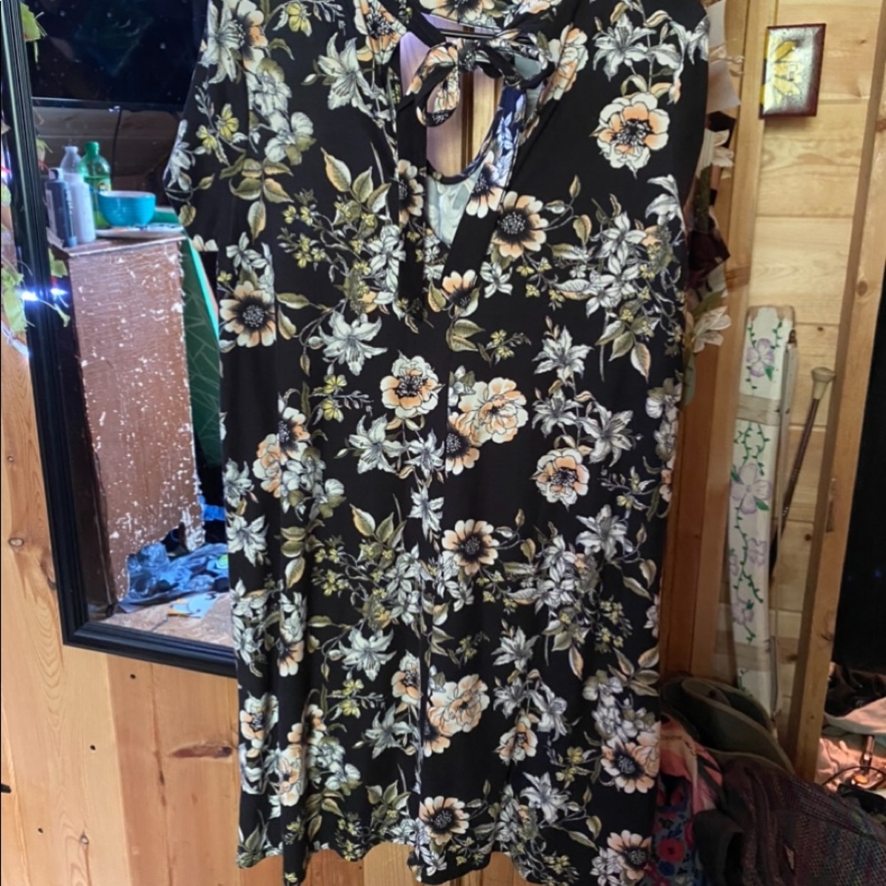 Dresses! - Picture 3 of 3
